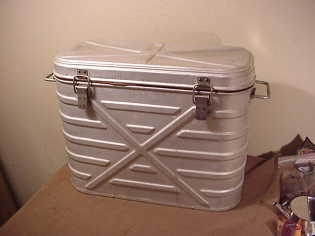 military mermite food container